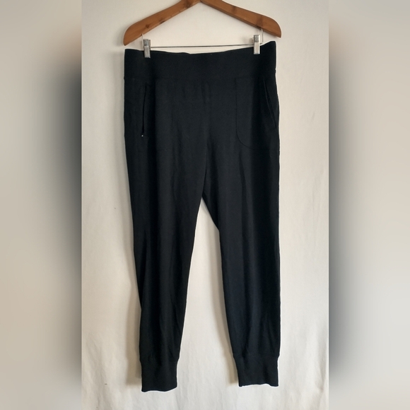 Athleta Salutation High Rise Jogger Pants Black Size Large - Picture 2 of 4